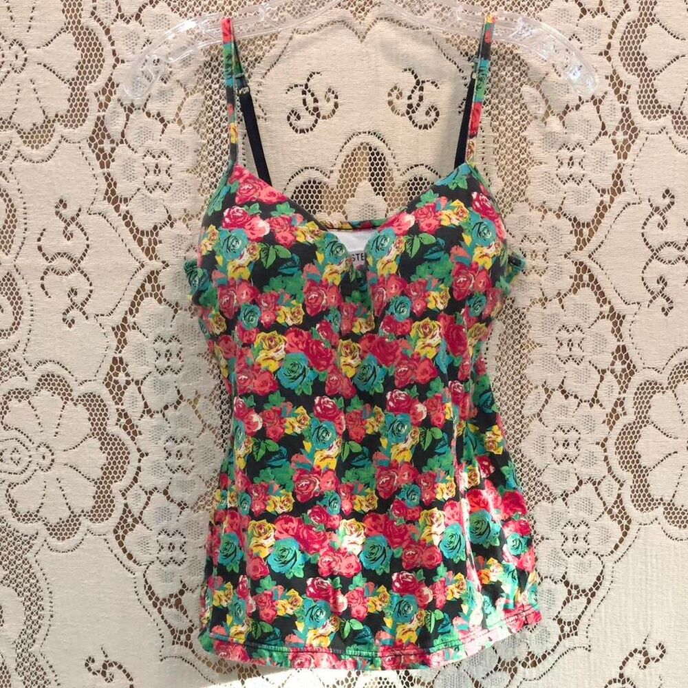 Vintage Y2K floral v-neck adjustable strap tank top with built in underwire bra